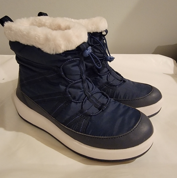 Clarks Shoes - CLARKS Women's Step North Frost Boot